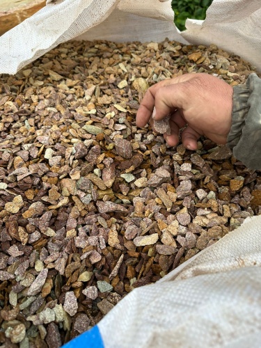 Златолит персиковый декоративная каменная крошка купить в Республике Крым