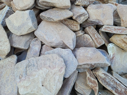 Златолит жёлтый, жёлто-зелёный глыбки и валуны для ланшафтного дизайна купить в Республике Крым