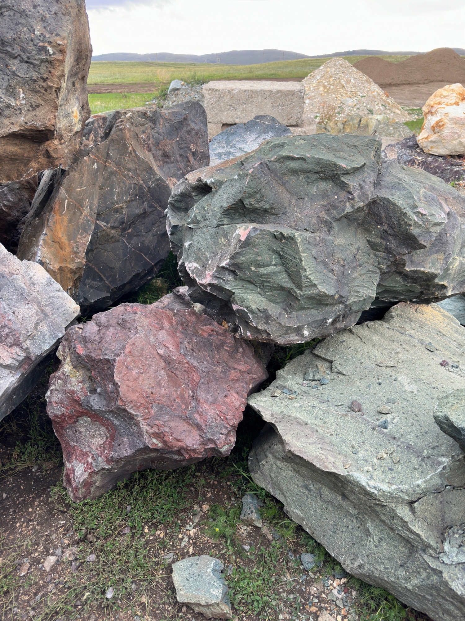 Камни для ландшафтного дизайна зелёные 10-60 килограмм купить в Республике Крым