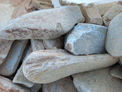 Златолит жёлтый, жёлто-зелёный глыбки и валуны для ланшафтного дизайна купить в Республике Крым