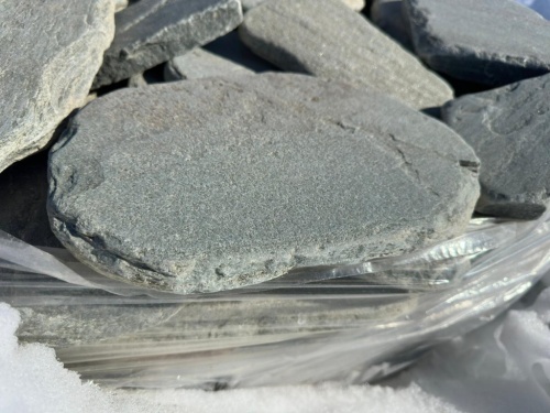 Плитняк златолит зелёный галтованный для мощения на бетон купить в Республике Крым